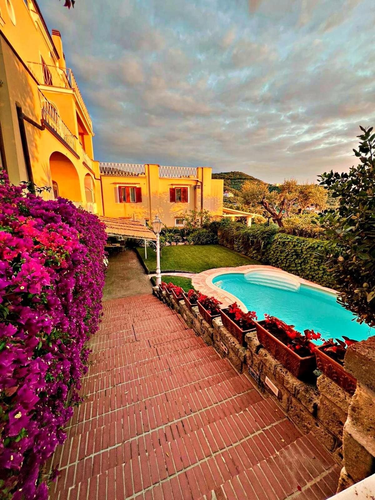 Villa Vie En Rose سورينتو المظهر الخارجي الصورة